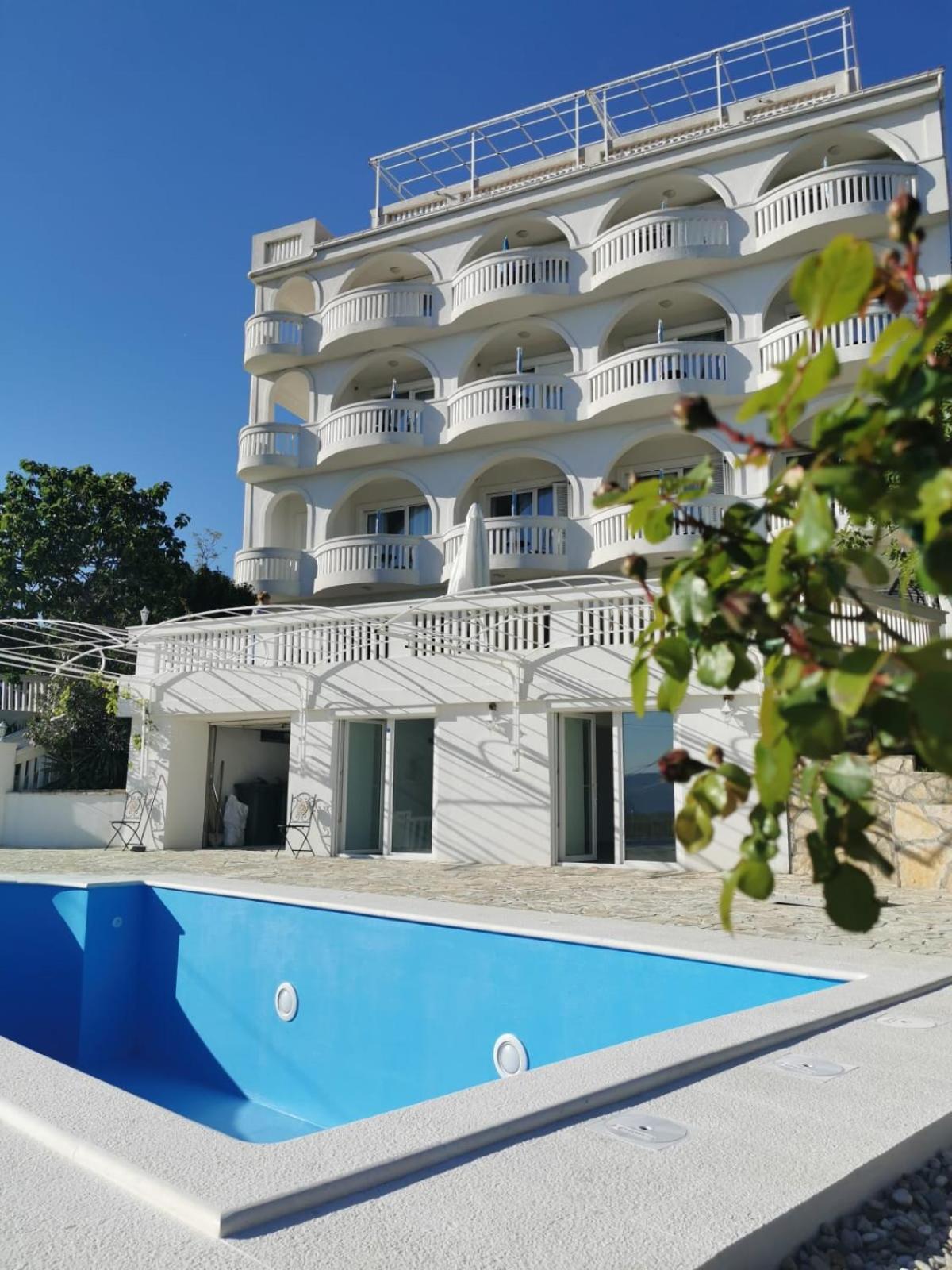 Hotel Bellevue 4*